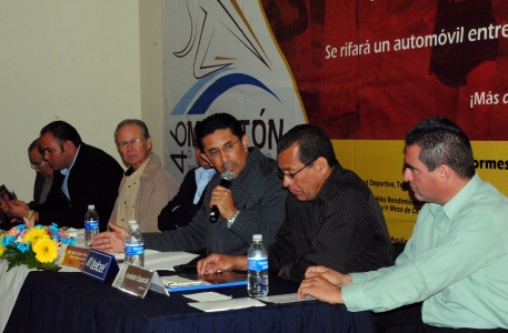 Conferencia de Prensa del Maratón Gobernador 2011.